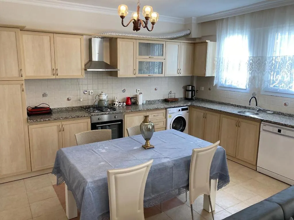 Erguen Apt 37-2 Fethiye Türkei